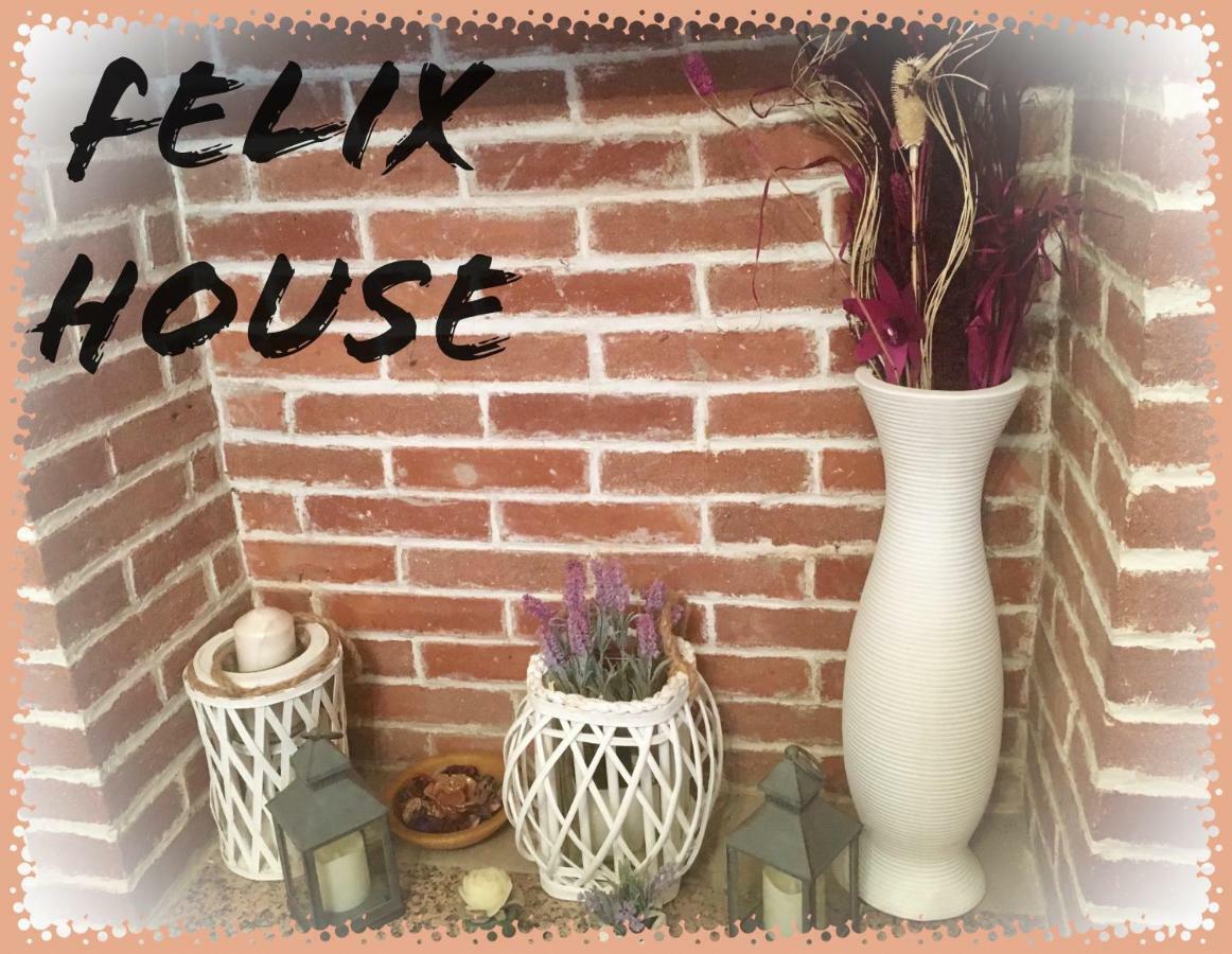 Felix House Bed & Breakfast Codevilla Eksteriør bilde